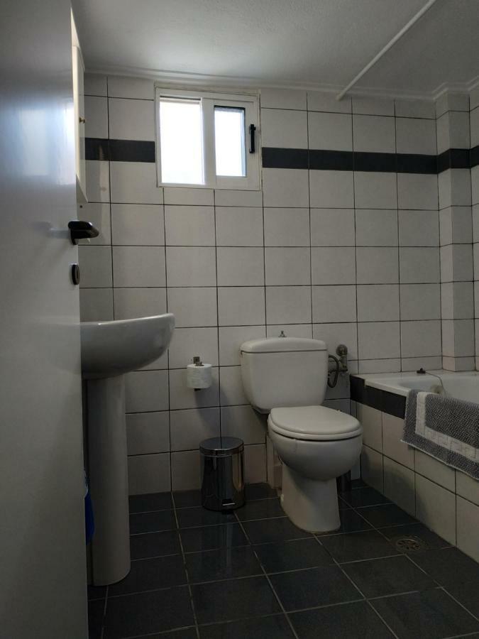 Epavlis Apartment Néa Péramos Exterior foto